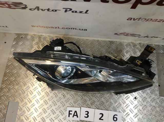 MAZDA GDK451031 Правая фара в наличии Черкассы