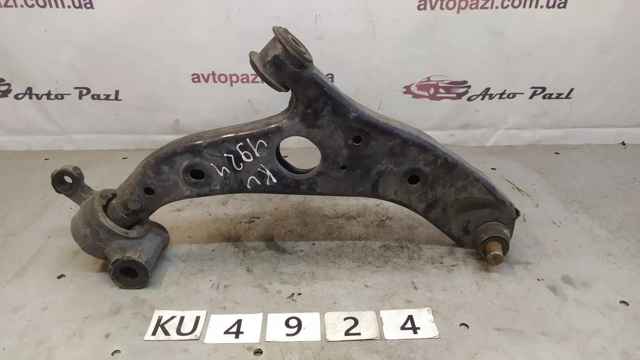 Правый рычаг передней нижней подвески GHP934300C MAZDA