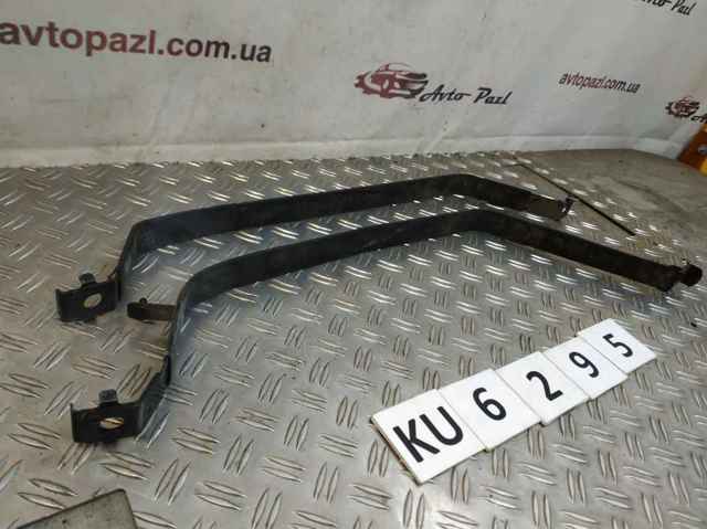 GJ6A42710A MAZDA Кронштейн бака топливного купить в Украина