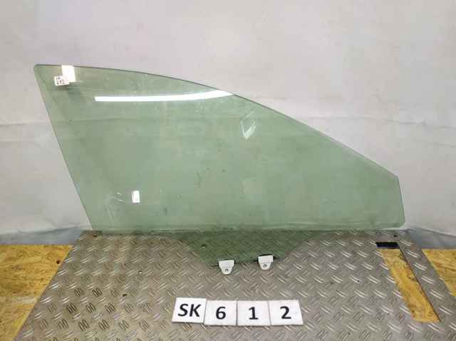 Стекло передней правой двери GJ6A58511A MAZDA