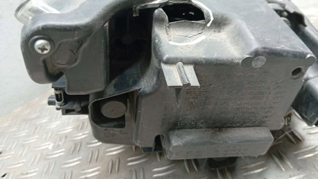 MAZDA GSJ451041B Левая фара в наличии Чернигов