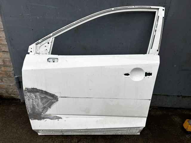 Двери кабины H01016UAMA NISSAN