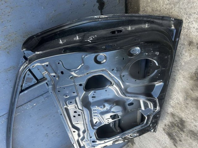 H010A4CMMA NISSAN Дверь передняя левая купить в Львов