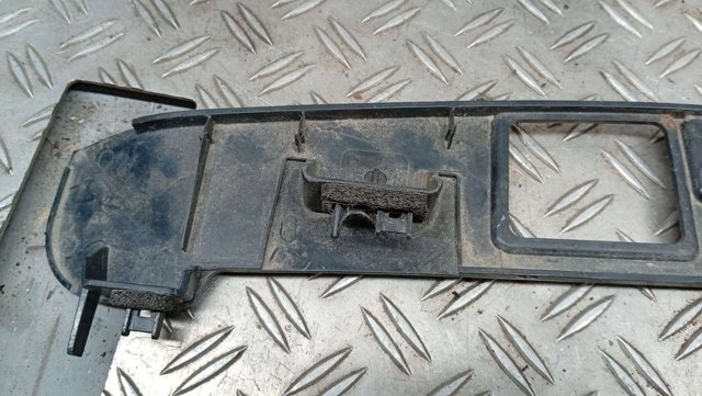 LAND ROVER J8A240406BA в наличии Винница