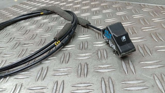 KB7W56880A Трос открывания лючка бензобака купить Львов