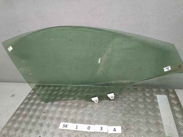 Стекло пассажирской двери KD5358510 MAZDA