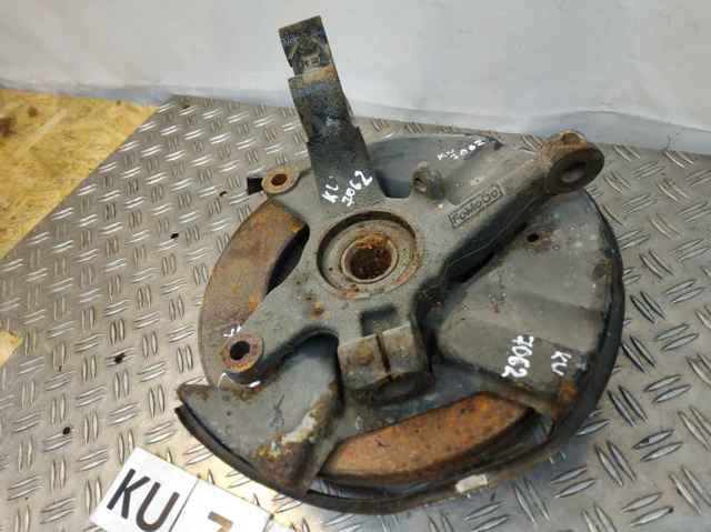 MAZDA L20633020 Цапфа передняя правая в наличии Харьков