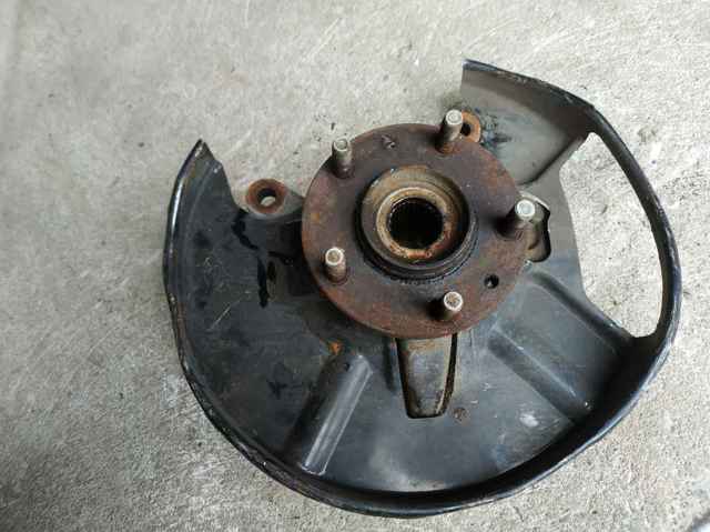 L20633020A MAZDA Цапфа передняя правая купить в Ужгород