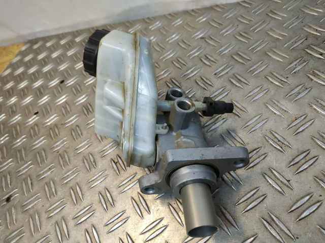 LAND ROVER LR014430 Цилиндр тормозной главный в наличии Харьков