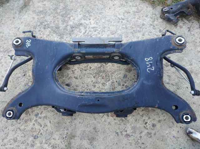 Подрамник задней подвески LR028449 LAND ROVER