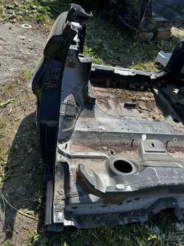 LAND ROVER LR054608 Крыло заднее правое в наличии Ирпень