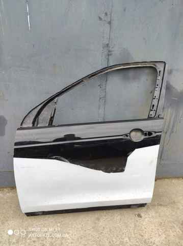 Передняя левая дверь LR061283 LAND ROVER