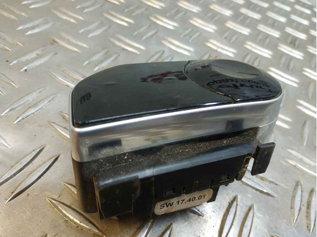 LAND ROVER LR092578 Блок кнопочных переключателей рулевого колеса в наличии Одесса