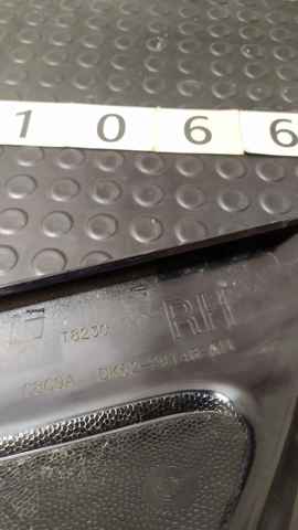LAND ROVER LR102622 Накладка стойки кузова внешняя задняя правая в наличии Полтава