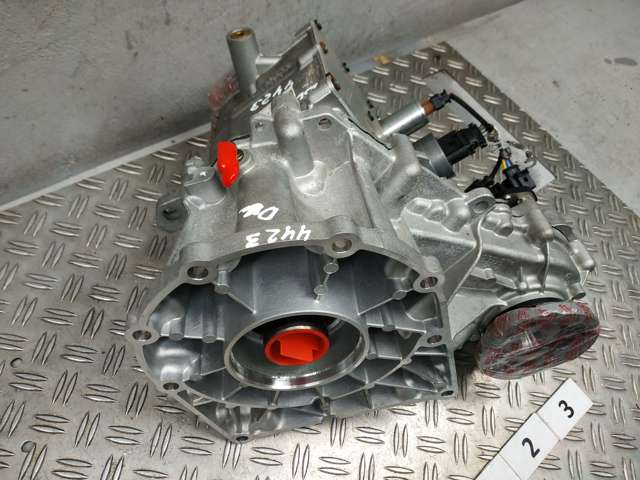 LAND ROVER LR142046 в наличии Хмельницкий