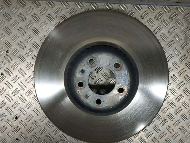 Тормоз дисковый передний LR153507 LAND ROVER