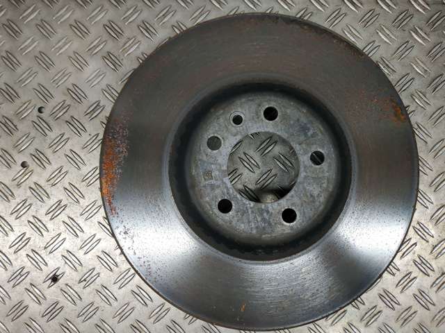 Диск тормозной передний LR153518 LAND ROVER