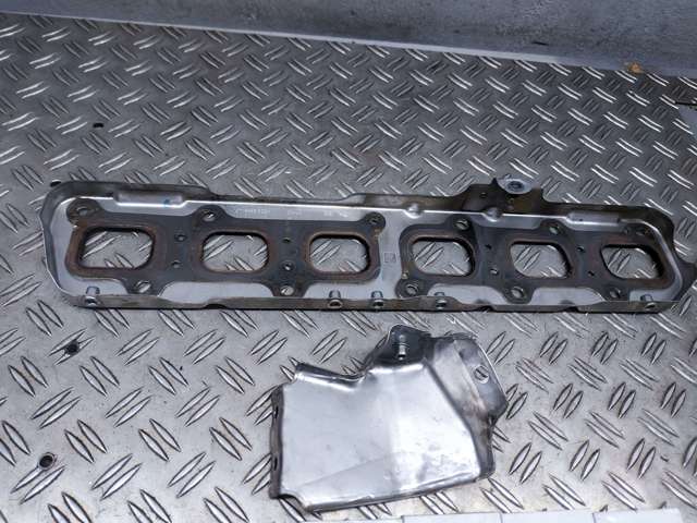 LAND ROVER LR154225 в наличии Черновцы