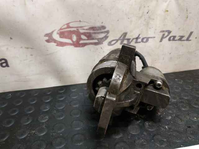 Стартер двигателя M000T87681 MAZDA