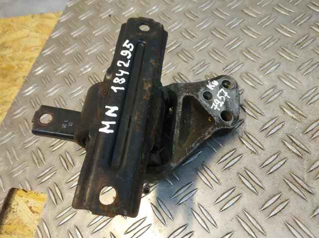 Правая опора двигателя MN184295 MITSUBISHI