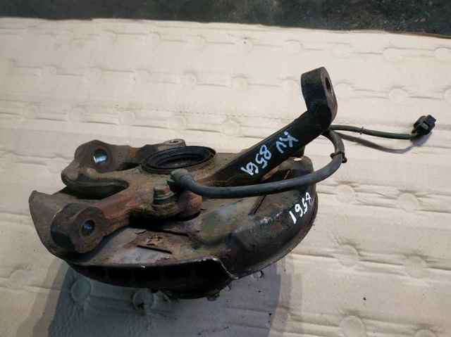 Кулак поворотный передний левый MR113892 MITSUBISHI