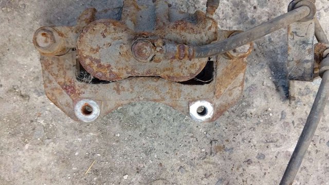 MR370776 MITSUBISHI Суппорт тормозной передний правый купить в Каменское