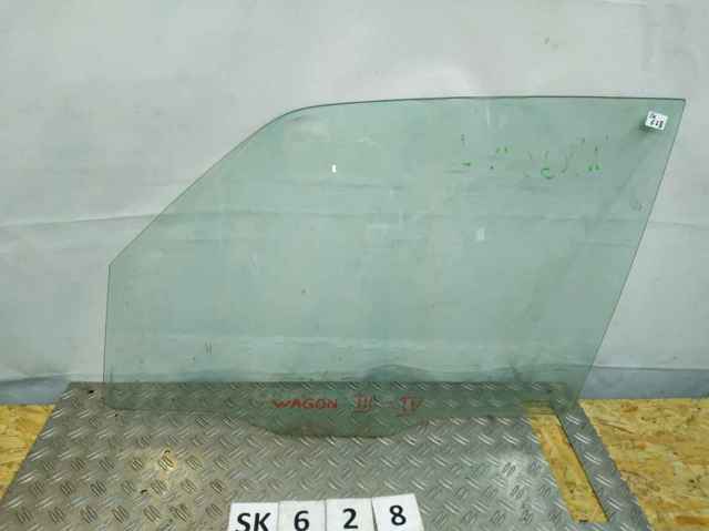 Стекло двери передней левой MR436973 MITSUBISHI