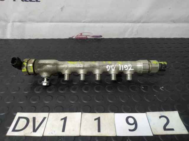 Топливная рампа SH0113GC0 MAZDA