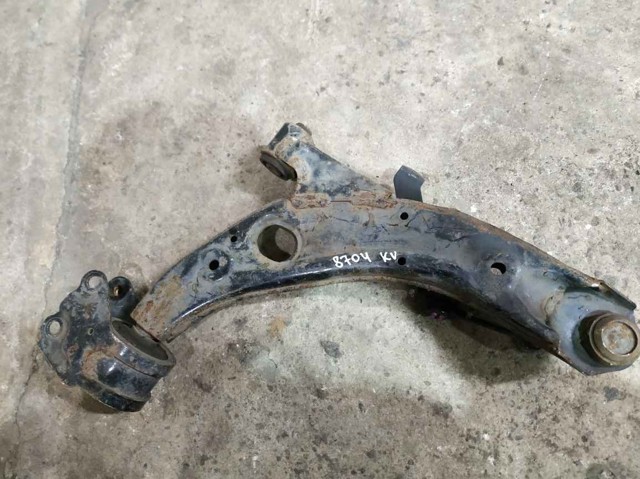 Рычаг передней подвески нижний левый TD1134350B MAZDA