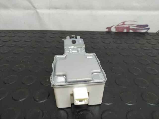 MAZDA X1T65072 в наличии Львов