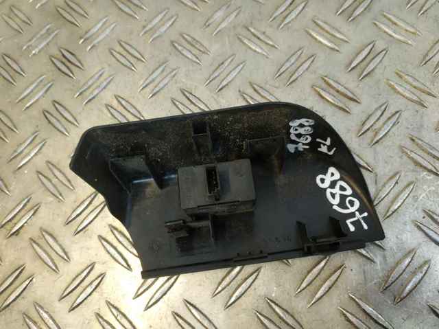 LAND ROVER YUF000072PVA Кнопка включения мотора стеклоподъемника задняя правая в наличии Запорожье