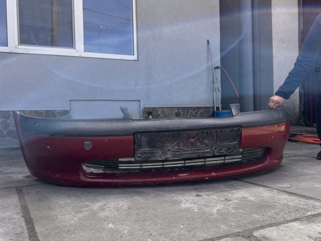 OPEL 90464527 Передний бампер в наличии Житомир