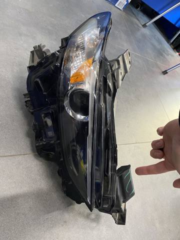 Фара основная правая BCJH51030 MAZDA