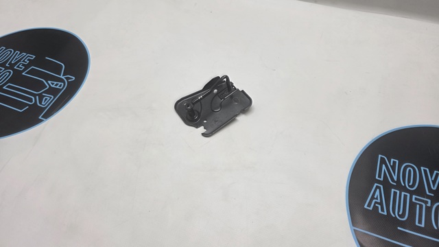VAG 80A823186C Стояк-крюк замка капота в наличии Николаев
