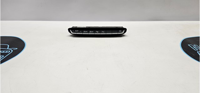 Блок кнопок центральной консоли 8W0925301BF VAG