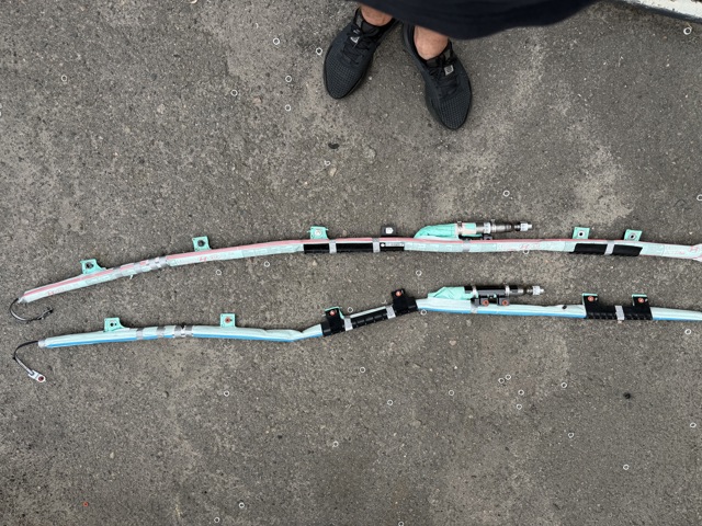 Левая шторка безопасности 80410J9500 HYUNDAI