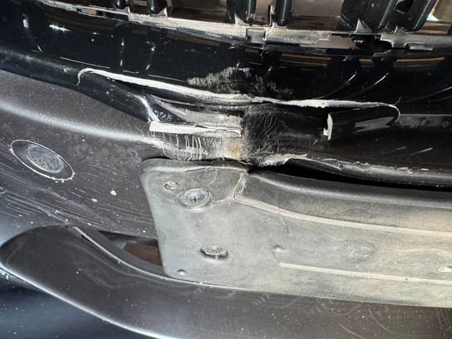 Бампер передний в сборе 51118067941 BMW