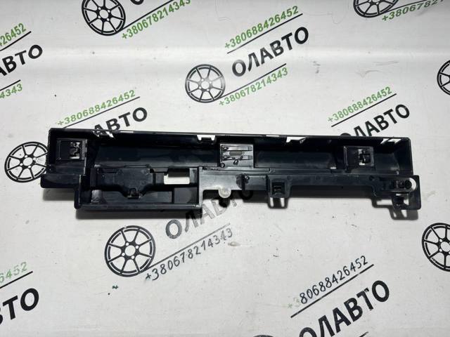 51777256917 BMW Опора порога (крепление) купить в Днепр