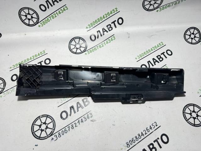 Опора порога (крепление) 51777256919 BMW