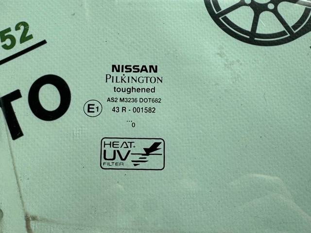 NISSAN 80300BM701 Стекло двери передней правой в наличии Винница