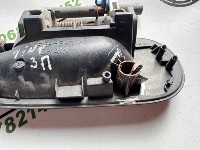 Ручка передней двери наружная, правая 80606BN070 NISSAN