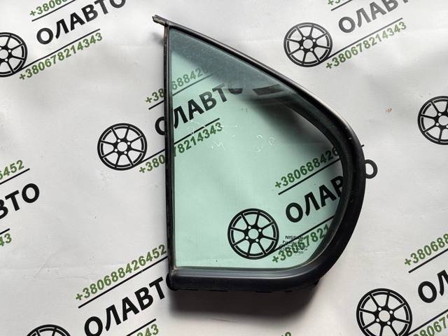 Уголок задней левой двери 822632F000 NISSAN
