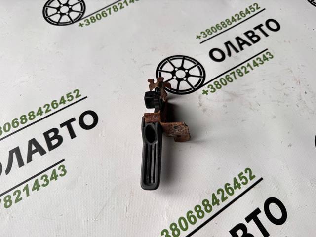 84640BM610 NISSAN Ручка открывания замка (лючка) бензобака купить в Ирпень