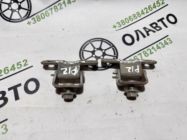 90400AU230 NISSAN Петля задней двери купить в Одесса