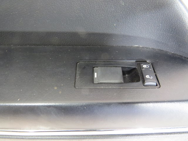 Панель кнопок склопідіймача передній лівий jeep compass i mk49 04602785AA
