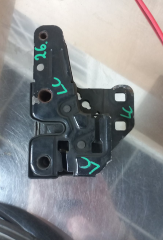 Замок крышки капота Ауди А6 C6