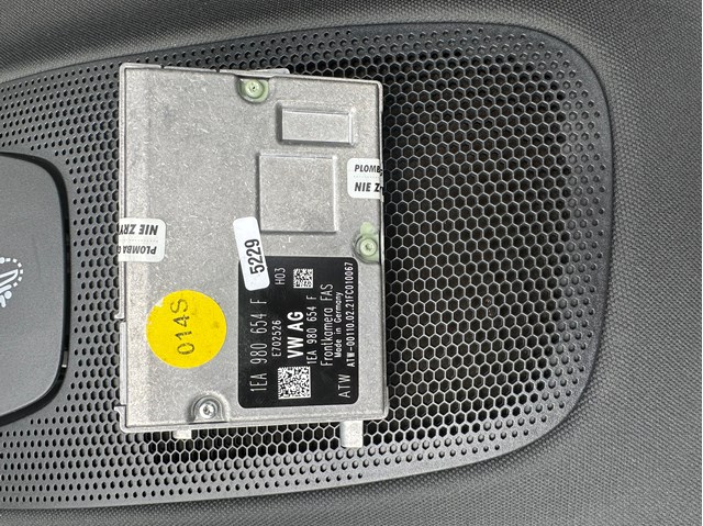 Камера заднего вида 1EA980654F VAG