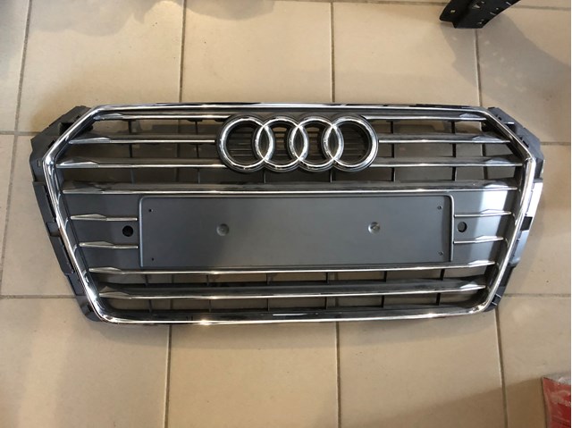 Решетка радиатора 8W0853651AB VAG
