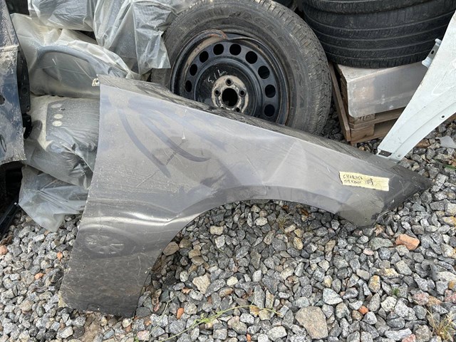 Боковая часть передняя правая 68213060AC CHRYSLER