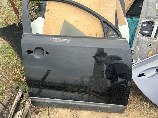 Пассажирская передняя дверь 760041U000 HYUNDAI